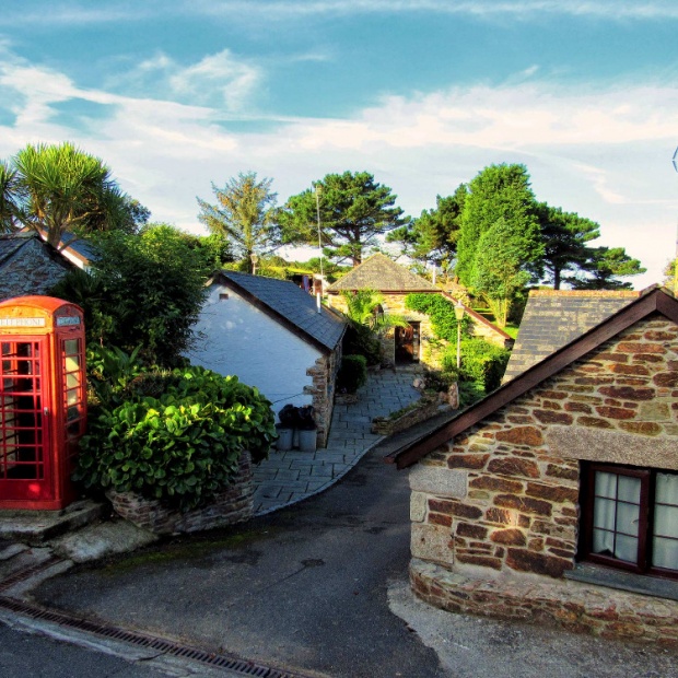 Hendra Paul Holiday Cottages Courtyard View