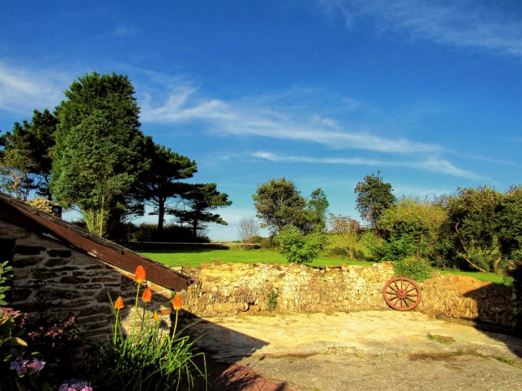 Old Cart Wheel in Hendra Paul Holiday Cottages Cornwall